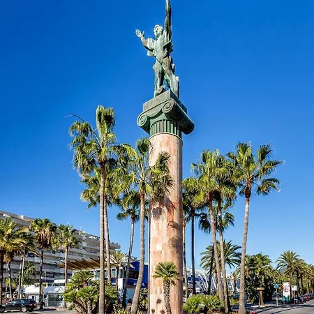 公寓 Penthouse In Puerto Banus 马尔韦利亚