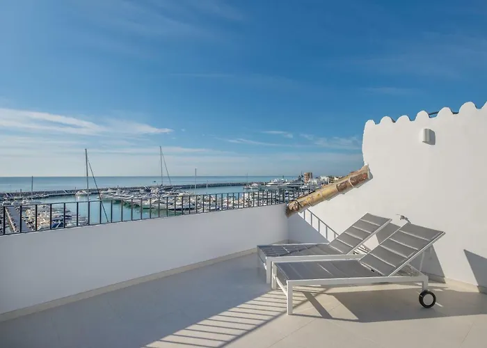 Penthouse In Puerto Banus マルベーリャ